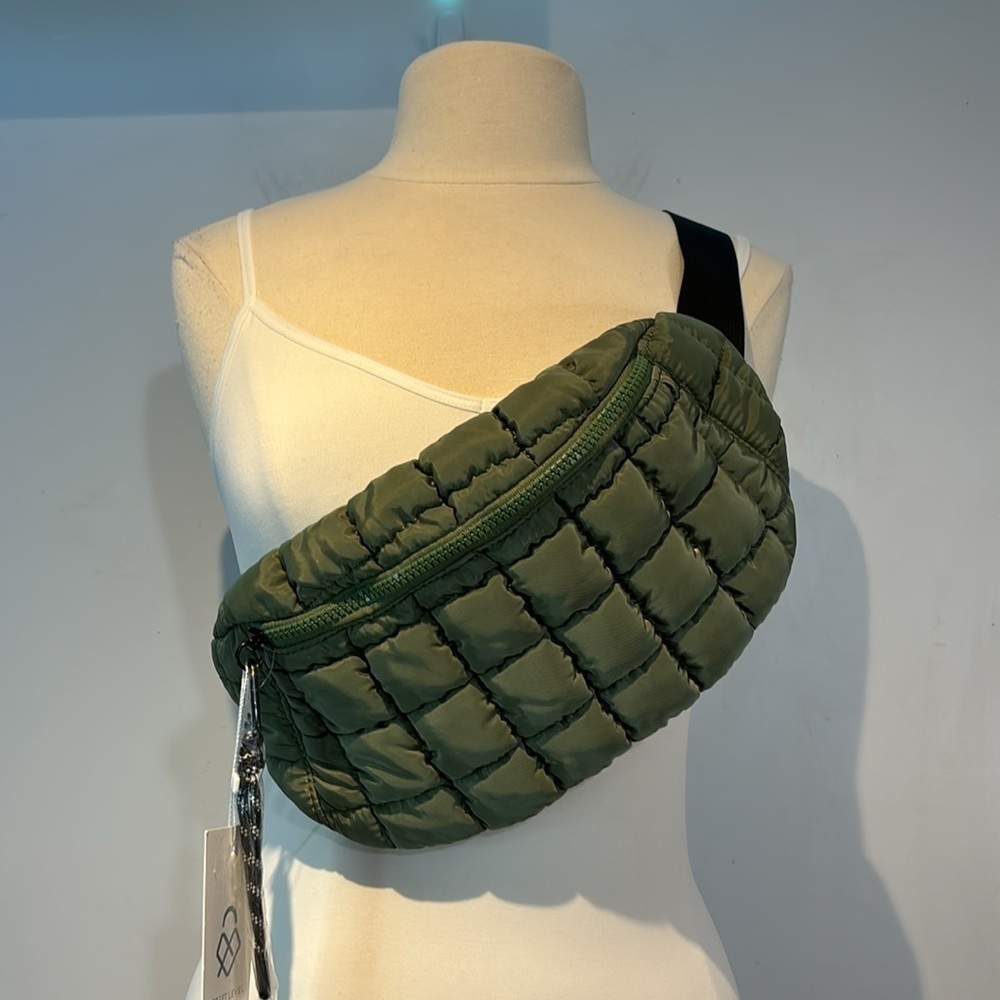 STREET LEVEL Harper Quilted Belt Bag sage green NEW with tags!